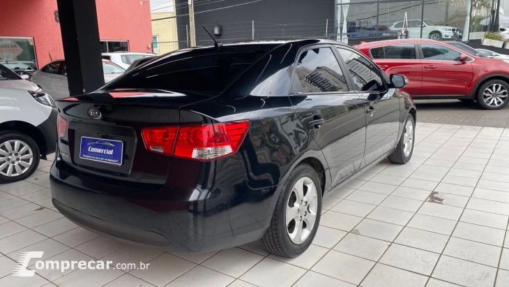 KIA CERATO 1.6 EX2 SEDAN 16V
