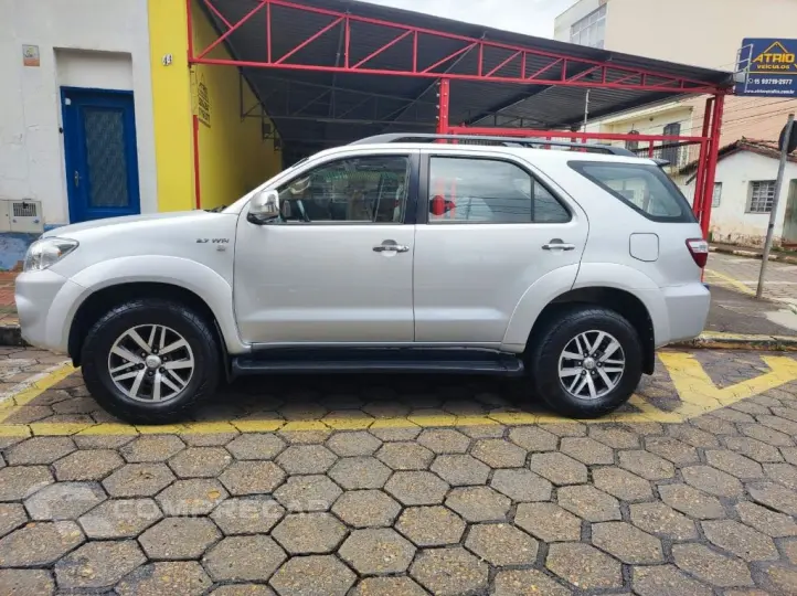 Hilux SW4 SR 4x2 2.7/2.7 Flex 16V Mec.