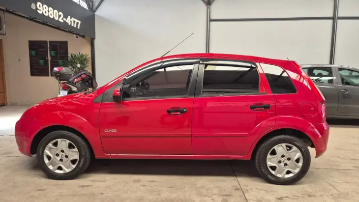 FIESTA 1.6 MPI Class Hatch 8V