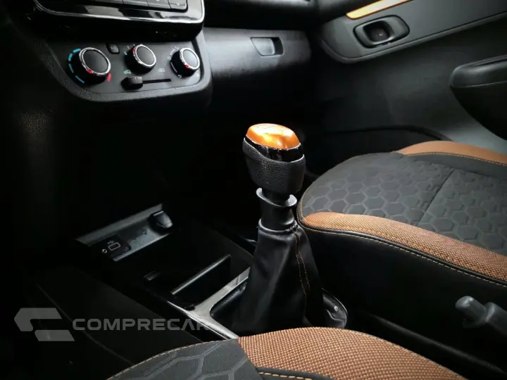 KWID 1.0 12V SCE FLEX OUTSIDER MANUAL