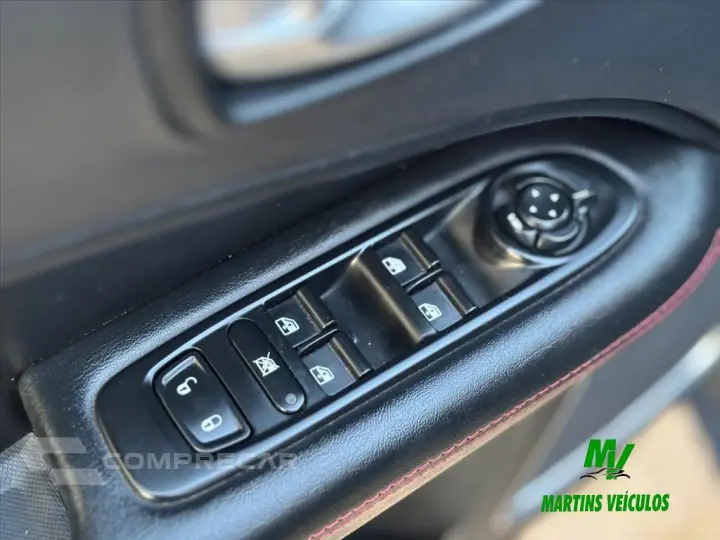 COMPASS 2.0 16V DIESEL TRAILHAWK 4X4 AUTOMÁTICO