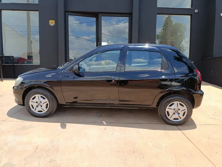 CELTA 1.0 MPFI LT 8V