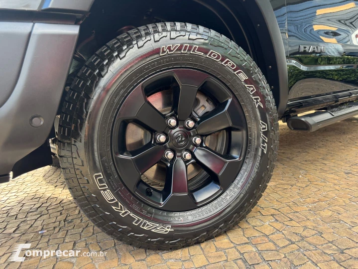 1500 5.7 V8 Gasolina Rebel Cd 4X4 Automático