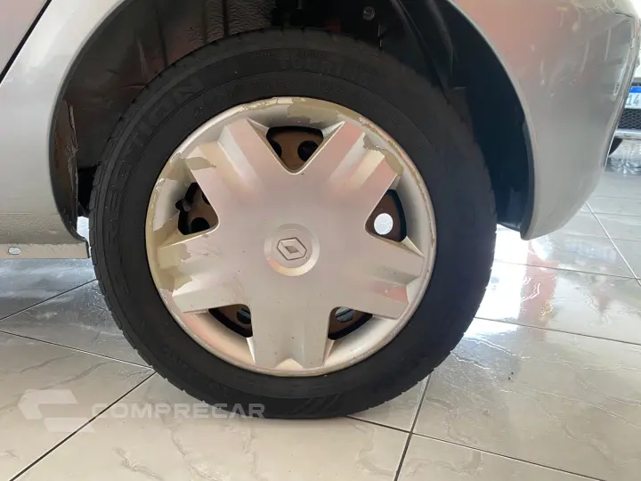 CLIO 1.0 Authentique 8V