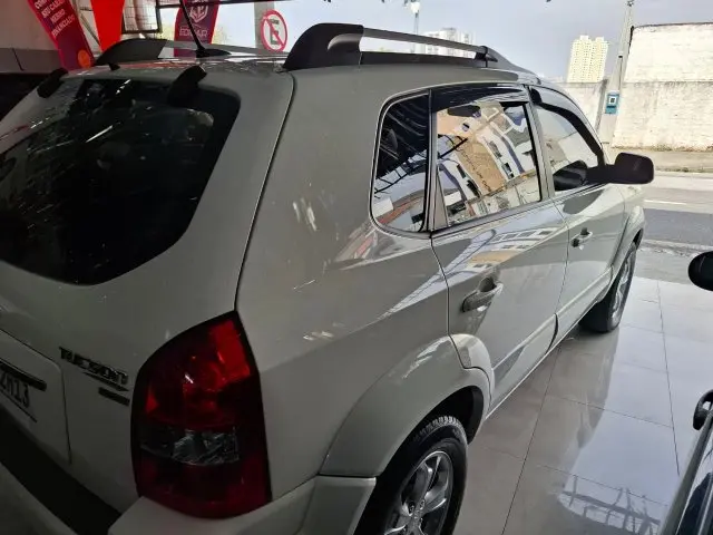 TUCSON - 2.0 MPFI GLS 16V 143CV 2WD 4P AUTOMÁTICO