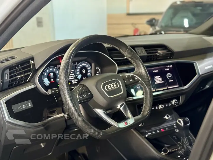 Q3 2.0 40 TFSI GASOLINA SPORTBACK PERFORMANCE BLACK QUATTRO