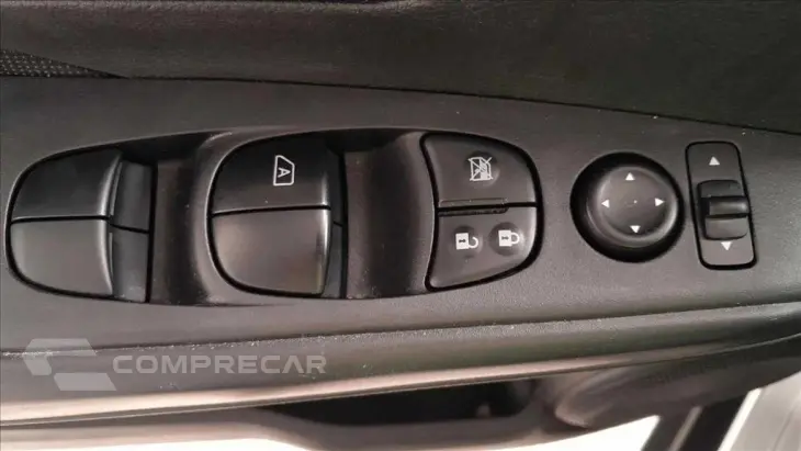 KICKS PLAY 1.6 16V FLEXSTART SENSE XTRONIC