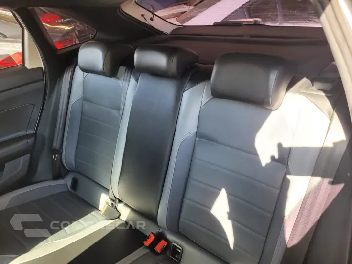 Nivus Highline 1.0 200 TSI Flex Aut.
