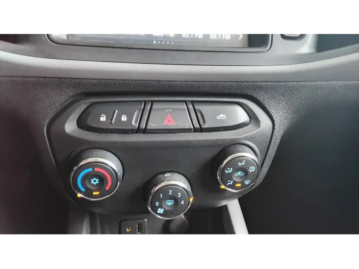 ONIX 1.4 MPFI LT 8V FLEX 4P AUTOMATICO