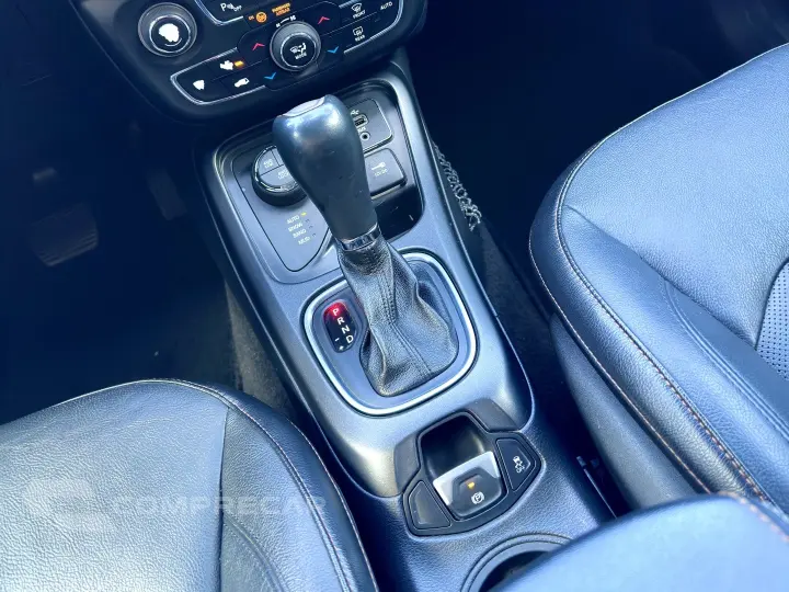 COMPASS 2.0 16V DIESEL LONGITUDE 4X4 AUTOMÁTICO