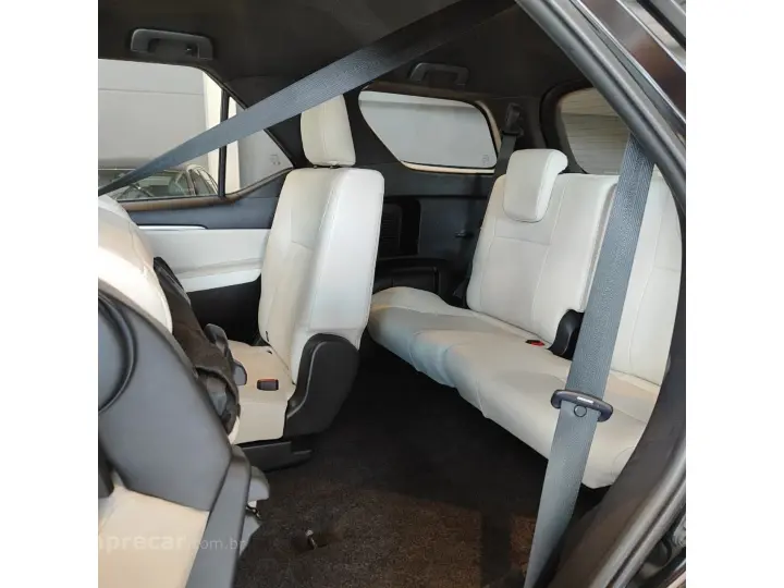 HILUX SW4 2.8 D-4D TURBO DIESEL DIAMOND 7L 4X4 AUTOMÁTICO