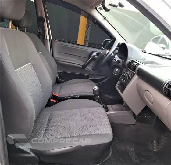 Classic Sedan 1.0 4P VHCE FLEX LS