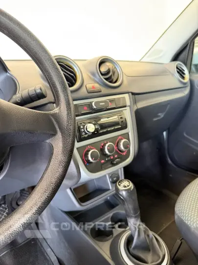 VOLKSWAGEN Gol 1.6