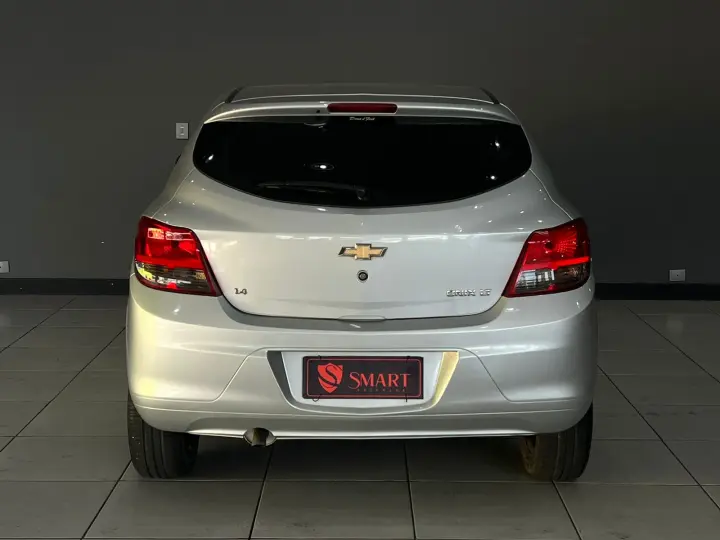 Onix 1.4 LT SPE/4