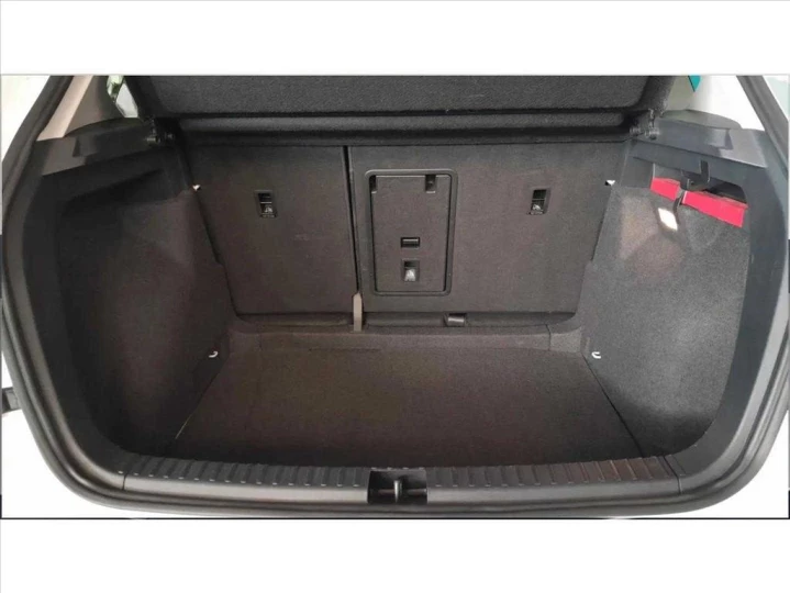 TAOS 1.4 250 TSI TOTAL FLEX COMFORTLINE AUTOMÁTICO