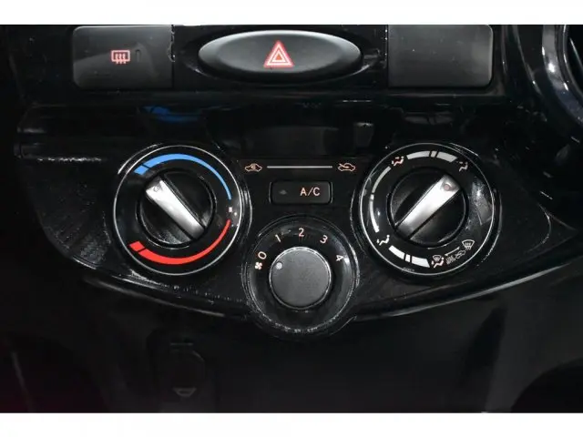 ETIOS HATCH - 1.3 X 16V 4P MANUAL