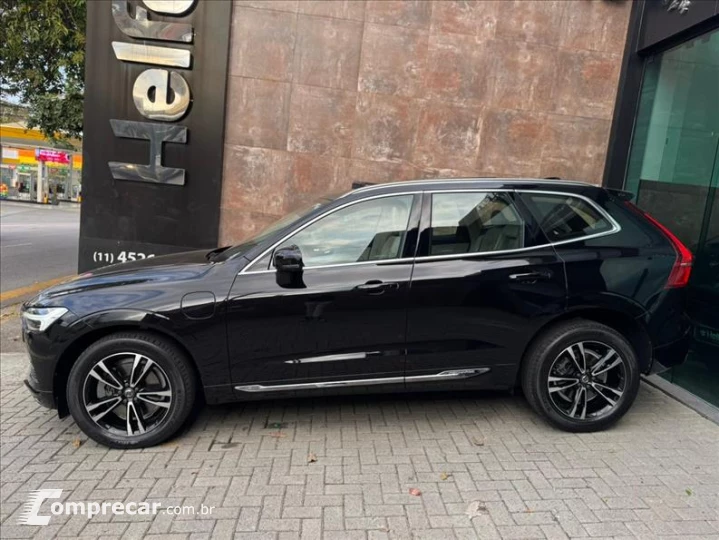 XC60 2.0 T8 Hybrid Momentum AWD Geartronic