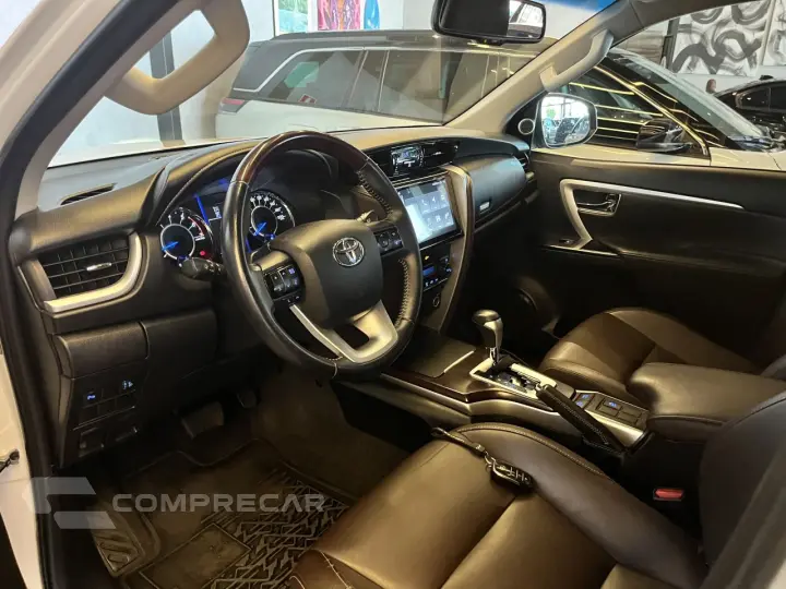 Hilux SW4 2.7 16V 4P FLEX SRV 7 LUGARES AUTOMÁTICO