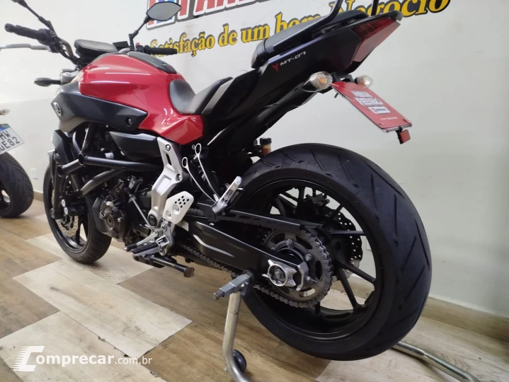 MT-07 700 cc