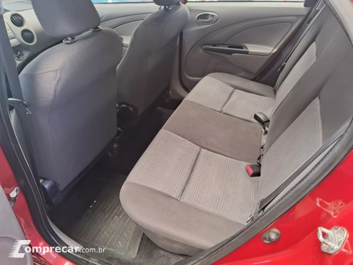 Etios Sedan 1.5 16V 4P FLEX XS