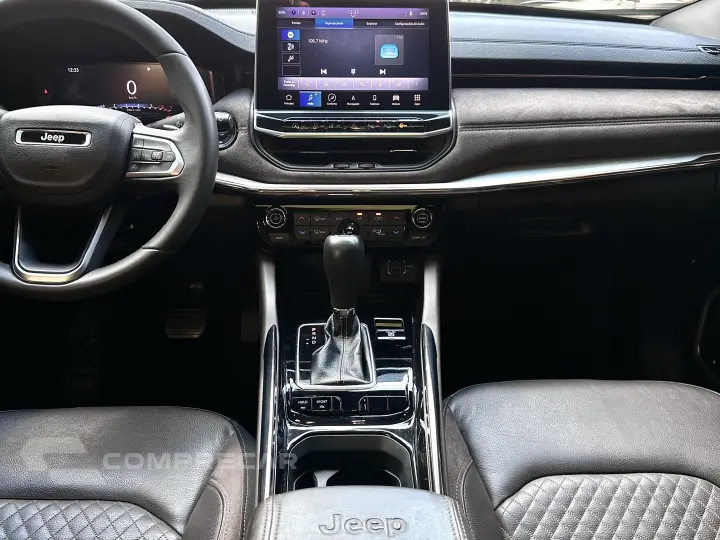 COMMANDER 1.3 T270 TURBO FLEX OVERLAND AT6