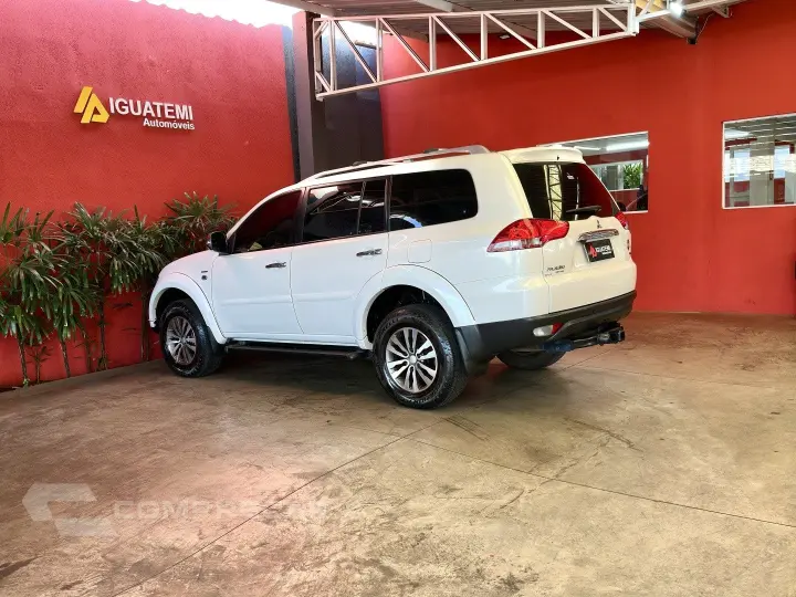 PAJERO 3.5 HPE 4X4 7 LUGARES V6 24V FLEX 4P AUTOMÁTICO