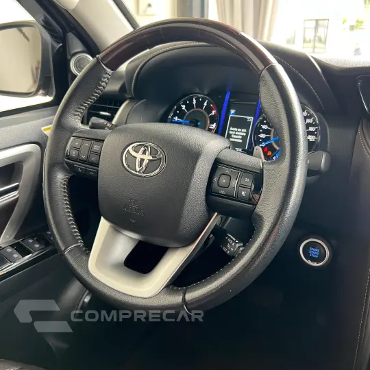 HILUX SW4 2.8 SRX 4X4 7 Lugares 16V Turbo Intercooler