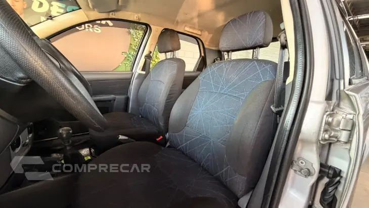 Palio ELX 1.4 Fire/30 Anos F. Flex 8V 4p