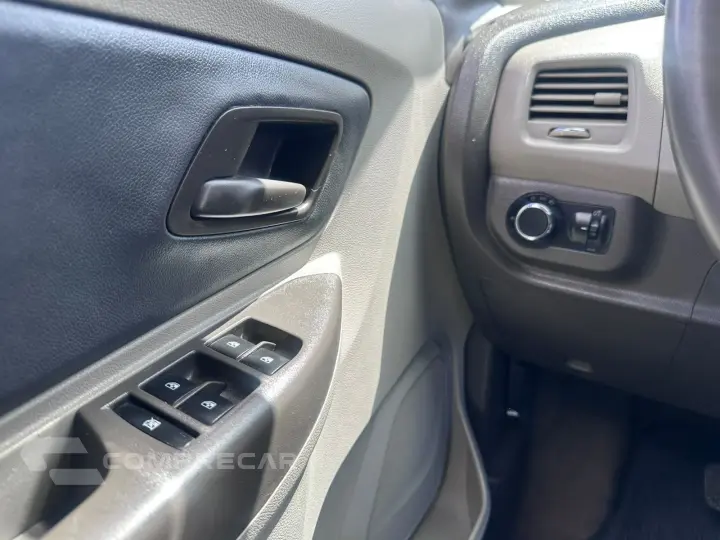 SPIN 1.8 LT 8V FLEX 4P AUTOMÁTICO