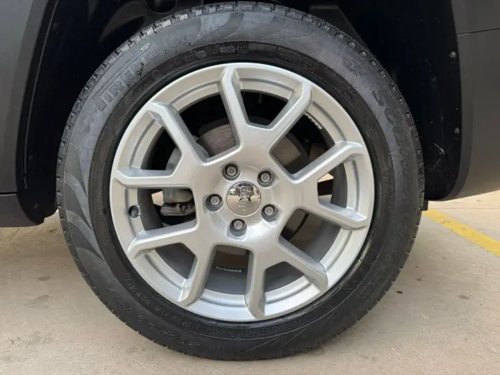 Renegade Sport 1.8 4x2 Flex 16V Aut.