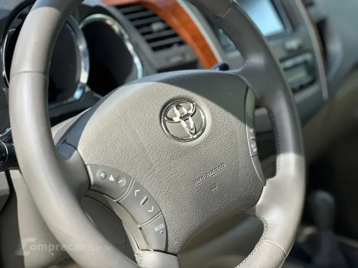 HILUX SW4 3.0 SRV 4X4 7 LUGARES 16V TURBO INTERCOOLER DIESEL