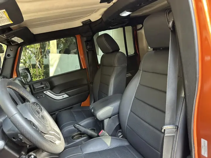 WRANGLER 3.8 Unlimited Sahara 4X4 V6 12V