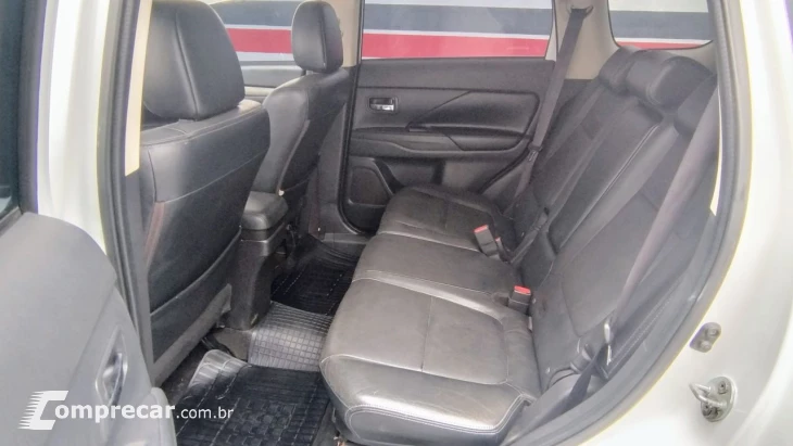 OUTLANDER 2.0 16V 160cv Aut.