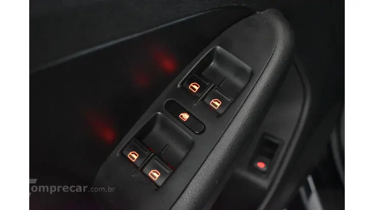 JETTA - 2.0 COMFORTLINE 4P MANUAL