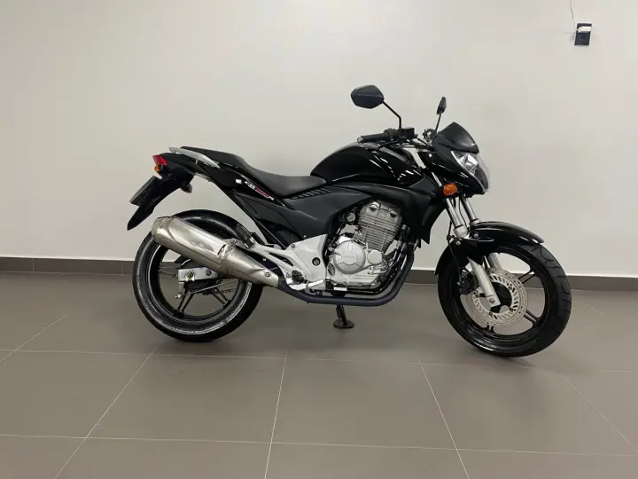 HONDA CB 300R
