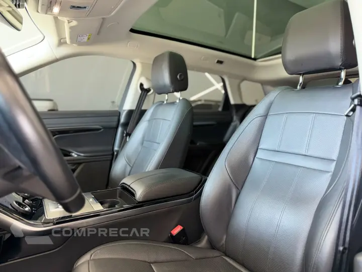 Evoque 2.0 SE