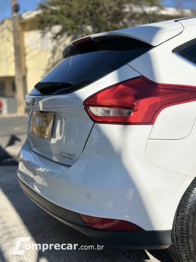 FOCUS 2.0 Titanium Hatch 16V