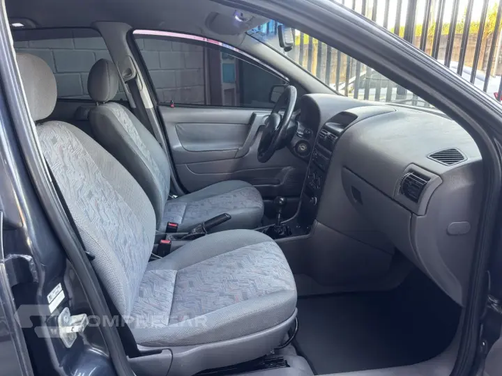 Astra Sedan 1.8 4P GL ALCOOL