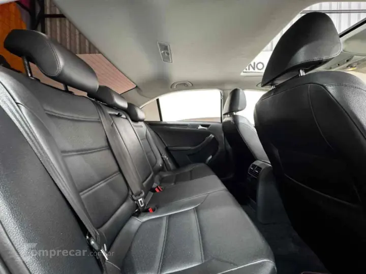 JETTA 2.0 TSI HIGHLINE 211CV GASOLINA 4P TIPTRONIC