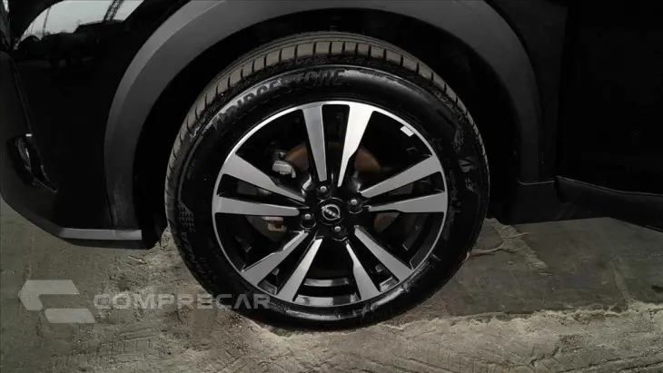 KICKS PLAY 1.6 16V FLEXSTART SENSE XTRONIC