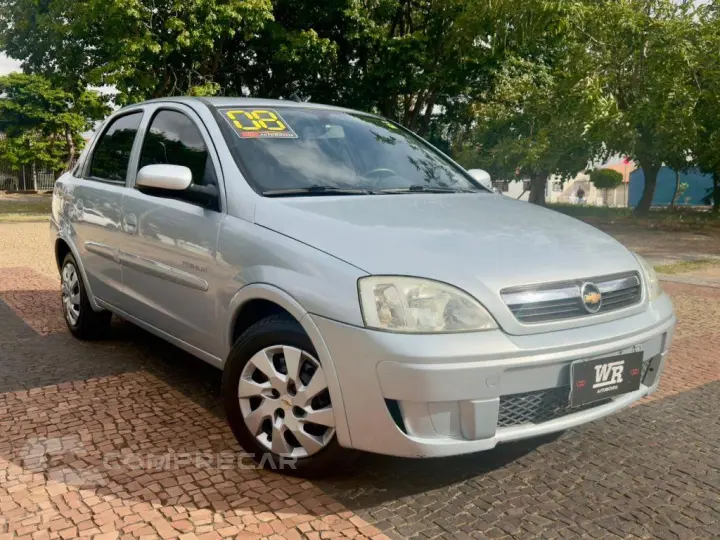 CORSA 1.4 MPFI Premium Sedan 8V