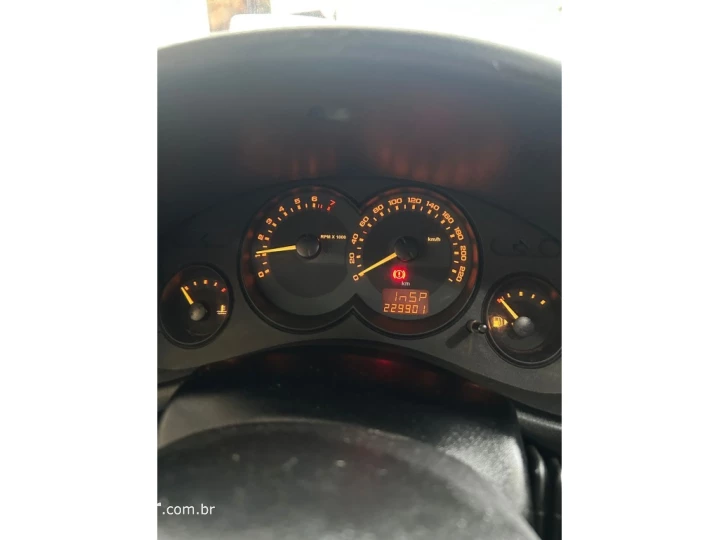 CLASSIC 1.0 MPFI LS 8V FLEX 4P MANUAL