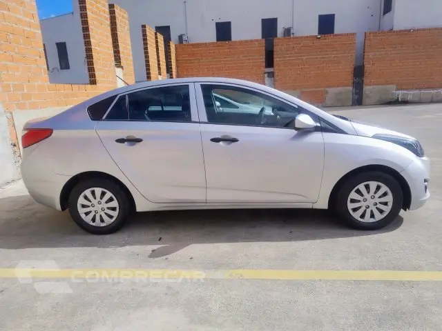 HB20S - 1.0 COMFORT PLUS 12V 4P MANUAL