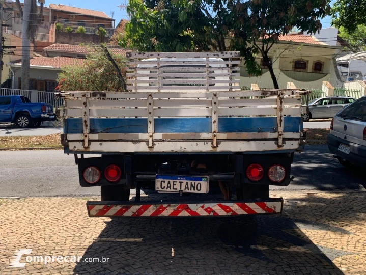 BONGO 2.5 K-2500 4X2 CS TURBO DIESEL 2P MANUAL