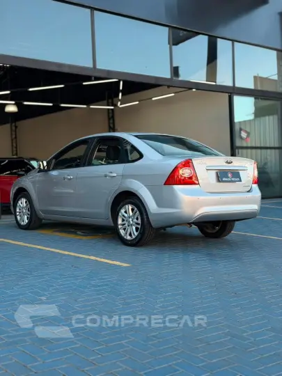 Focus Sedan 2.0 16V/2.0 16V Flex 4p Aut.