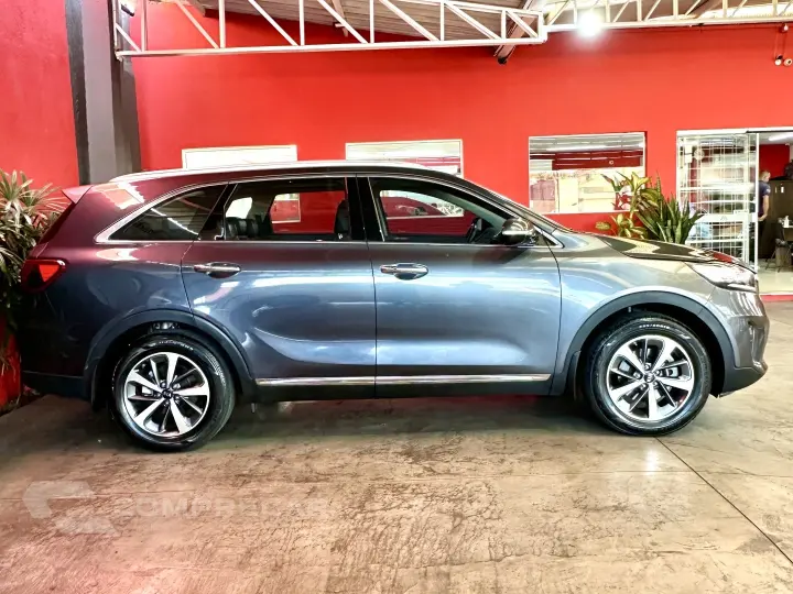 SORENTO 2.4 16V GASOLINA EX 7L AUTOMÁTICO