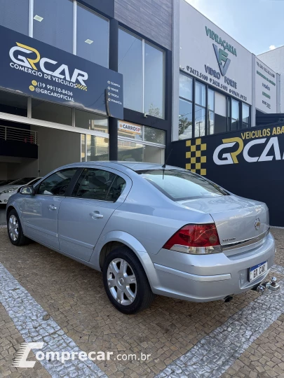 VECTRA 2.0 MPFI Elegance 8V