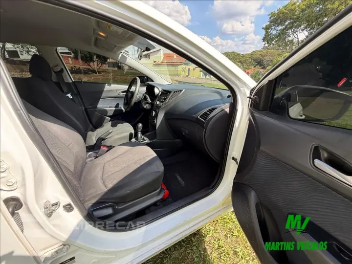HB20S 1.6 COMFORT PLUS 16V FLEX 4P MANUAL
