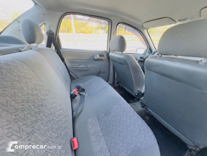 Classic Sedan 1.0 4P VHCE FLEX LS