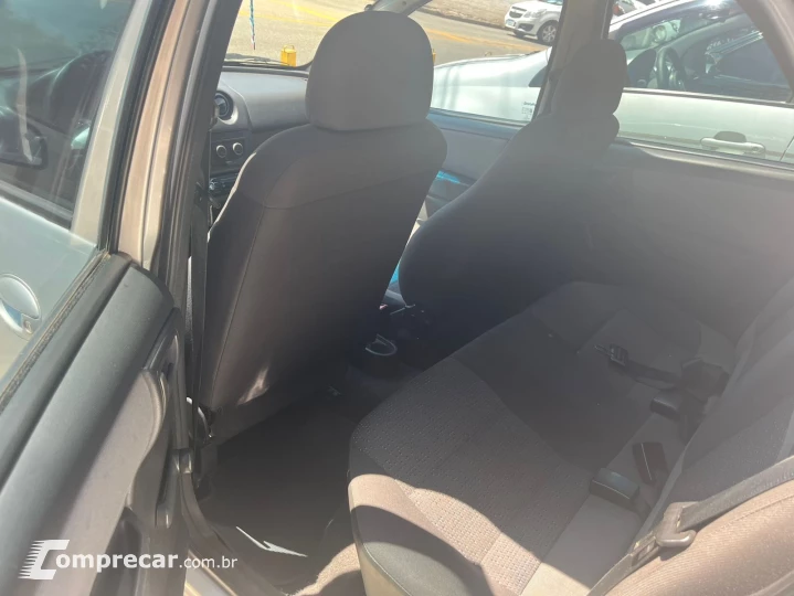 CELTA 1.0 MPFI LT 8V